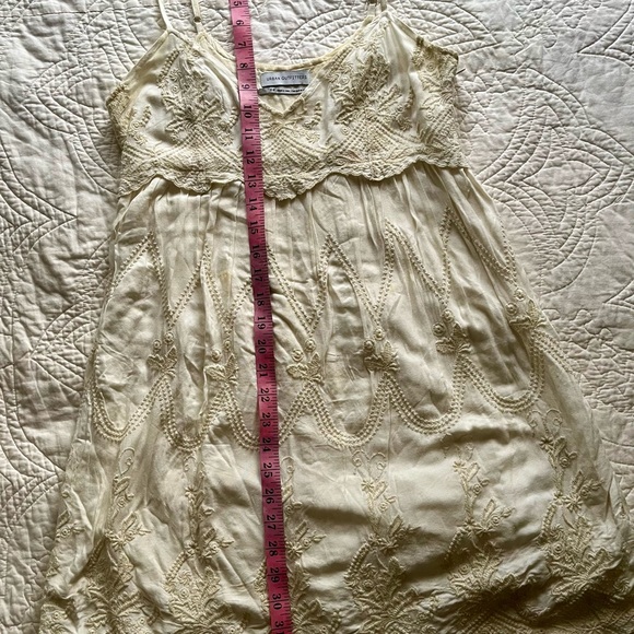 Urban Outfitters Embroidered Mini Dress. Cream. Size S - Picture 13 of 13
